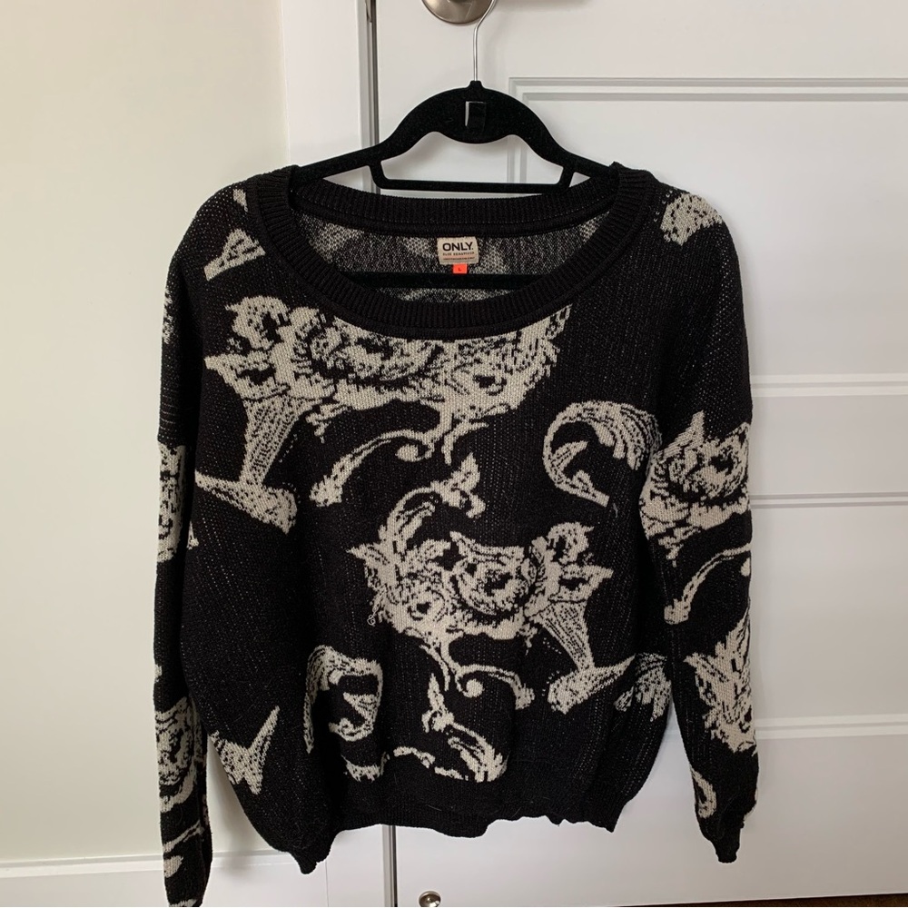Knit sweater